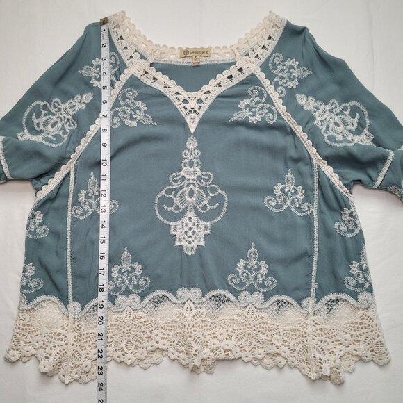 Democracy Embroidered Lace Bell Sleeve Top Boho Peasant Cottagecore Medium - Picture 10 of 12
